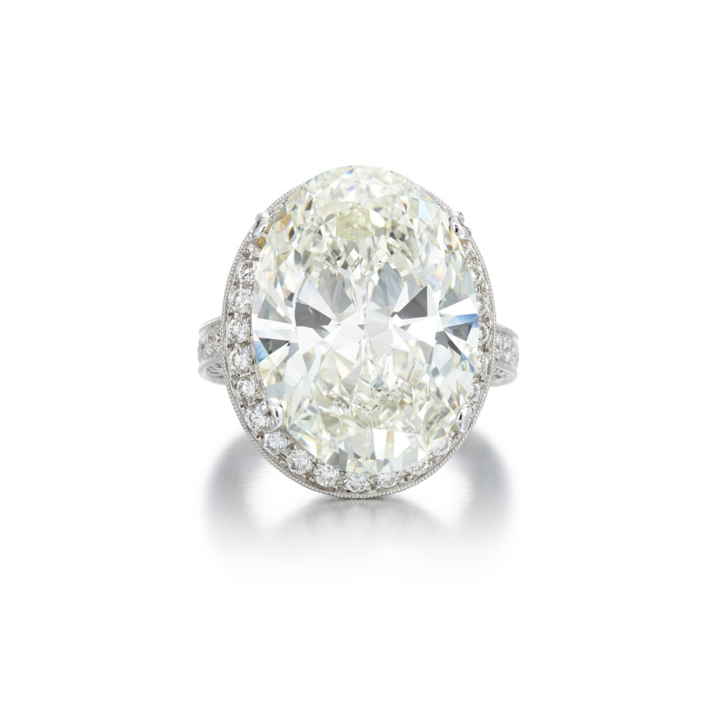 View full screen - View 1 of Lot 244. Diamond ring .