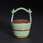 A Longquan celadon bucket-shaped water pot, mizusashi, Early Ming dynasty 明初 龍泉青釉桶式水指