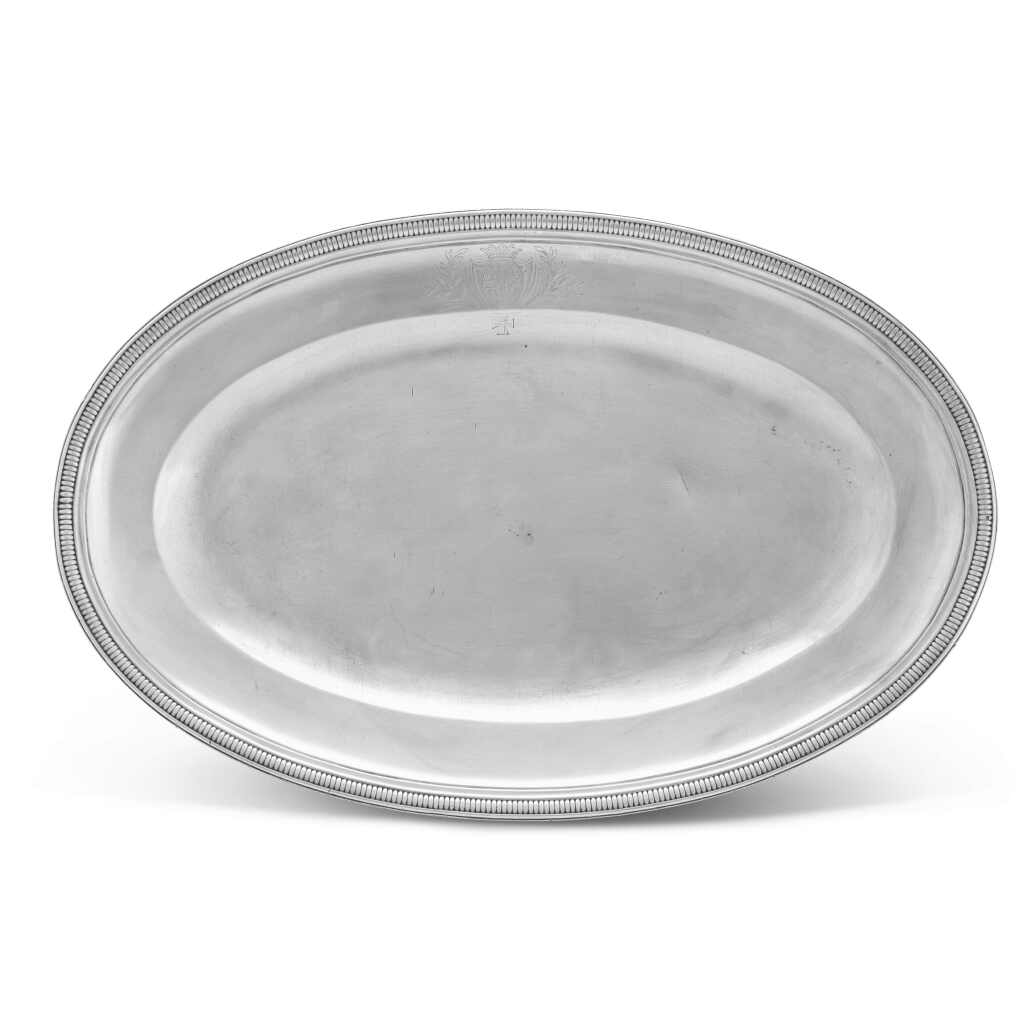 全萤幕检视 - 查看41A French silver serving dish from the Marquês de Angeja service, Henri Auguste, Paris, 1787, Paris, circa 1787,的1