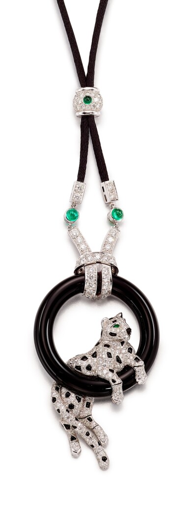 View full screen - View 1 of Lot 1559. CARTIER | 'PANTHÈRE' DIAMOND, ONYX AND EMERALD PENDENT NECKLACE | 卡地亞 | 'Panthère' 鑽石 配 縞瑪瑙 及 祖母綠 項鏈.