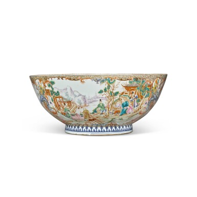 View full screen - View 1 of Lot 50. A Massive Chinese Export 'Mandarin Palette' 'Figural' Punch Bowl, Qing Dynasty, Qianlong Period, Circa 1785 | 清乾隆 約1785年 青花粉彩描金開光山水人物圖大盌.