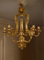 Lustre "à la grecque" en bronze doré de la fin de l'époque Louis XV, vers 1770, attribué à Jean-Louis Prieur (1732-1795)