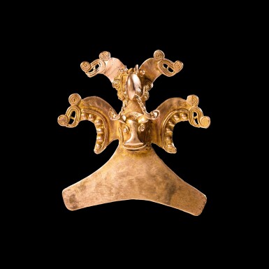 View full screen - View 1 of Lot 63. Pendentif zoomorphe en or, Veraguas / Chiriquí, ca. 800-1500 AP. J.-C. | Veraguas / Chiriquí Gold Zoomorphic Pendant, ca. AD 800-1500.
