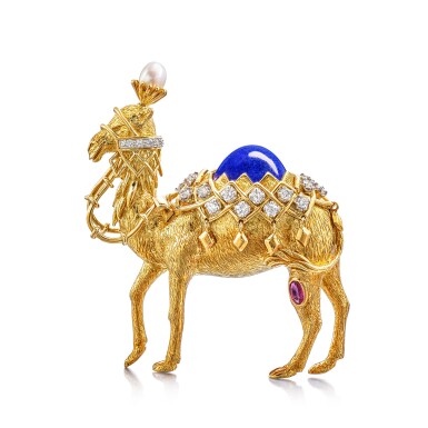 View full screen - View 1 of Lot 1900. 'Camel' Lapis Lazuli, Pink Tourmaline, Cultured Pearl and Diamond Brooch | 蒂芙尼 Schlumberger 設計 | 'Camel' 青金石 配 粉紅色碧璽 配 養殖珍珠 及 鑽石 胸針.