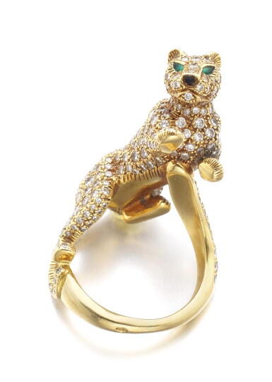 View full screen - View 1 of Lot 4. DIAMOND, EMERALD AND ONYX RING, 'PANTHÈRE' | CARTIER.