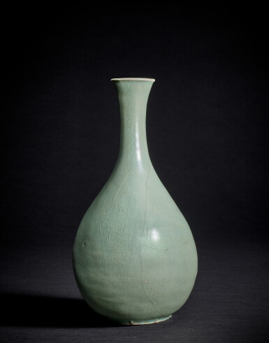 View full screen - View 1 of Lot 9868. An extremely rare Korean celadon bottle vase, Goryeo dynasty, 12th century | 高麗王朝十二世紀 青瓷玉壺春瓶.