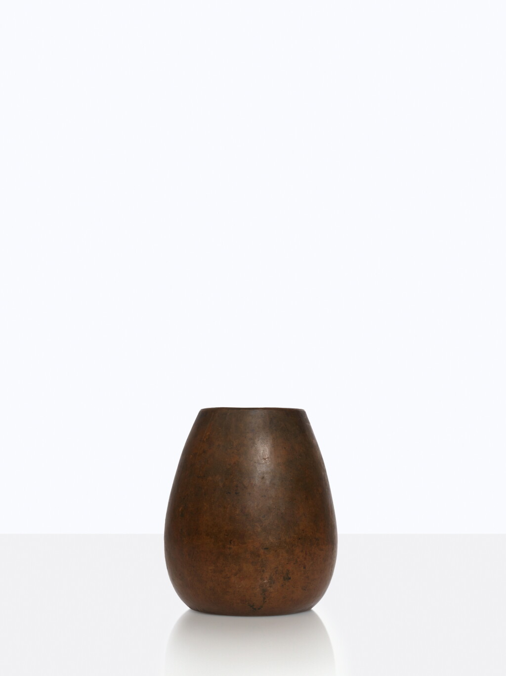 View full screen - View 1 of Lot 124. Vase.