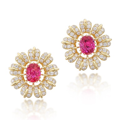 View full screen - View 1 of Lot 2831. Pair of Ruby and Diamond Earrings | 天然「緬甸」未經加熱紅寶石 配 鑽石 耳環 一對 (紅寶石共重約3.22克拉).