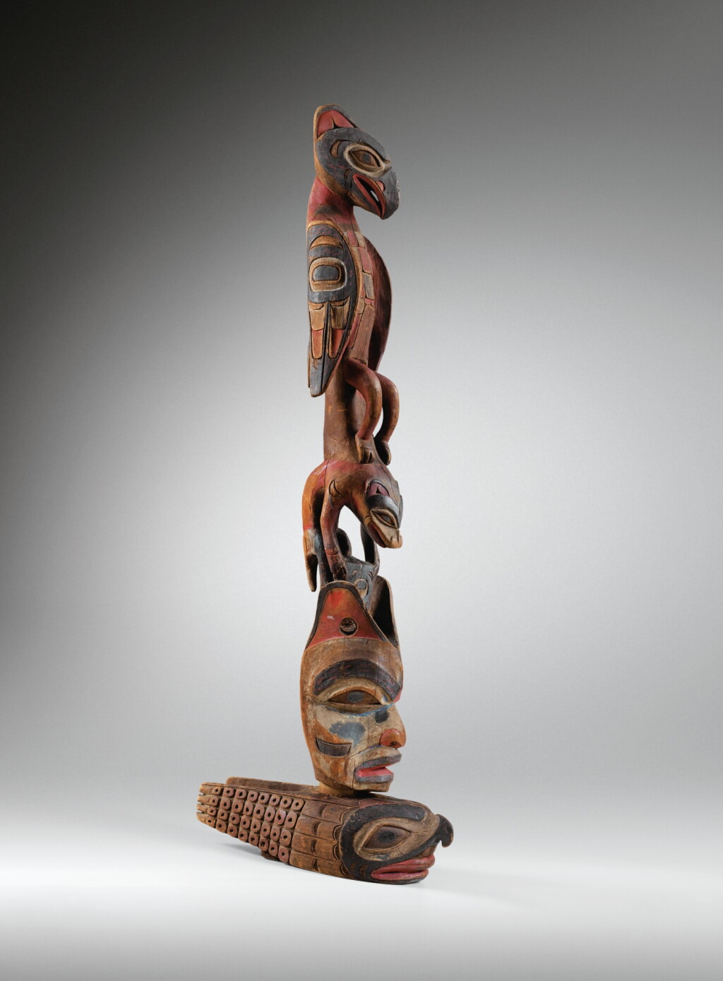 View full screen - View 1 of Lot 1. POTEAU, TLINGIT, COLOMBIE BRITANNIQUE | TINGIT POST, BRITISH COLUMBIA.