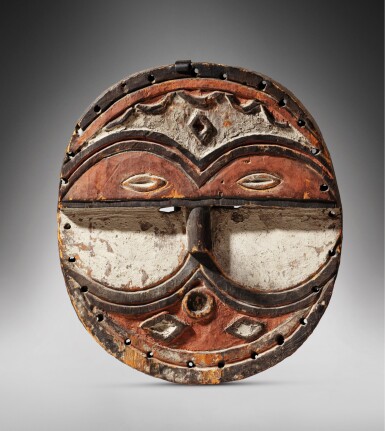 View full screen - View 1 of Lot 168. Masque, Téké / Tsayé, République Démocratique du Congo | Teke / Tsaye mask, Democratic Republic of the Congo.