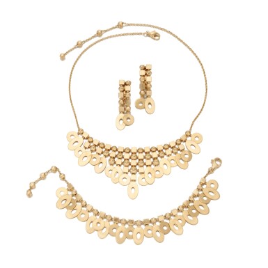 View full screen - View 1 of Lot 173. Bulgari, Gold demi-parure (Bulgari Demi-parure in oro).