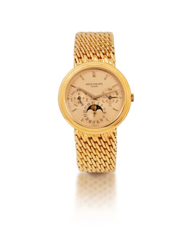 View full screen - View 1 of Lot 41. Ref. 3945 Montre bracelet en or jaune avec quantième perpétuel, année bissextile, phases de lune et indication 24 heures | Yellow gold perpetual calendar bracelet watch with moon phases, 24-hour and leap-year indication Vers 1989 | Circa 1989.