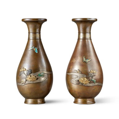 View full screen - View 1 of Lot 643. A Pair of Small Bronze Silver-Gilt and Cloisonne-Inlaid Vases, Meiji Period, Late 19th Century | 銅製金銀七宝象嵌花瓶一対 菊水と蝶模様、明治時代、19世紀後期 | 日本 明治 十九世紀末 銅嵌金銀七寶象嵌菊水蝴蝶圖瓶一對.