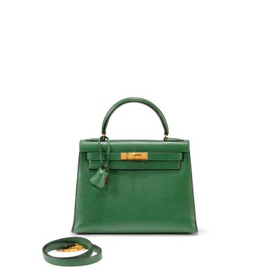 View full screen - View 1 of Lot 426. Vert Bengal Courchevel Kelly 28 Sellier Gold Hardware, 1990.