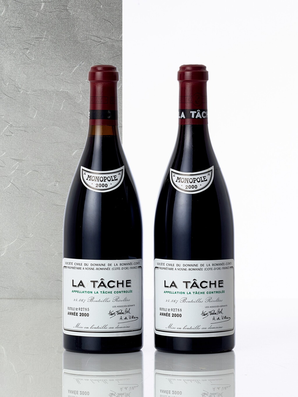 View full screen - View 1 of Lot 6406. La Tâche 2000 Domaine de la Romanée-Conti (6 BT).