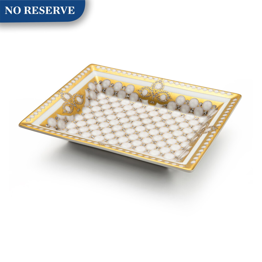 View full screen - View 1 of Lot 8019. Patek Philippe | Porcelain de Limoges, A commemorative Limoges porcelain and enamel dish, Circa 2009 | 百達翡麗 | Porcelain de Limoges 利摩日陶瓷及琺瑯擺飾盤,約2009年製.