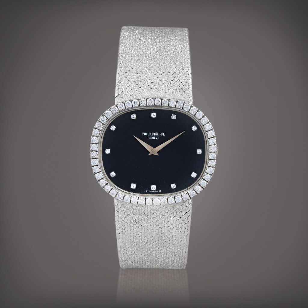 全螢幕檢視 - 查看388'Inverted Ellipse', reference 3745 Montre bracelet en or blanc et sertie de diamants | White gold and diamond-set bracelet watch Vers 1975 | Circa 1975的1