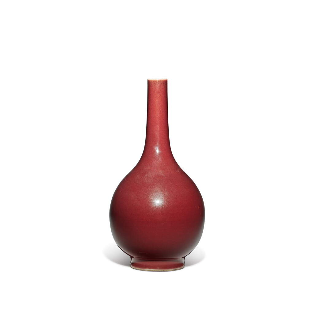 View full screen - View 1 of Lot 1. A copper-red-glazed bottle vase, Qing dynasty, 18th / 19th century .