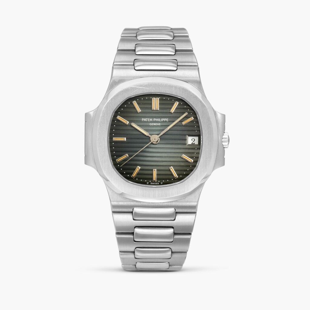 View full screen - View 1 of Lot 2307. Nautilus, Reference 3800 | A stainless steel bracelet watch with date, Circa 1997.
