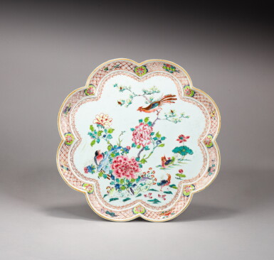 View full screen - View 1 of Lot 27. A large Chinese export famille-rose ‘birds and flowers’ dish, Qing dynasty, Yongzheng - Qianlong period | 清雍正至乾隆 外銷粉彩花鳥紋花式大盤.
