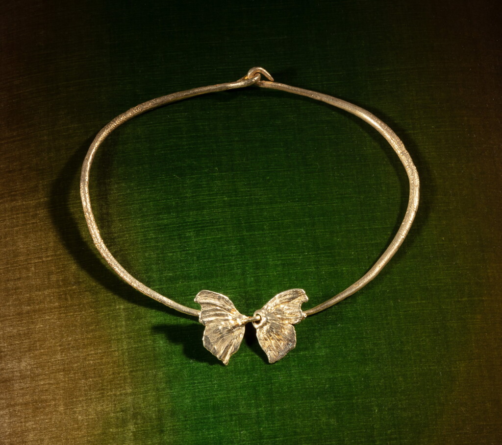 View full screen - View 1 of Lot 10. Collier Papillon, petit modèle.