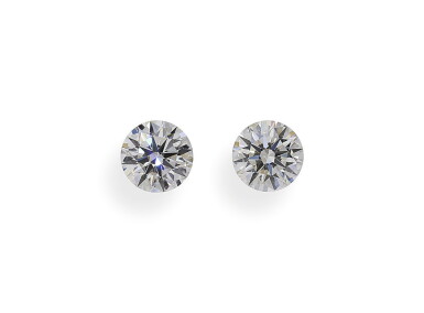 全萤幕检视 - 查看26A Pair of 0.58 and 0.56 Carat Round Diamonds, G and H Color, VS2 and VS1 Clarity的1