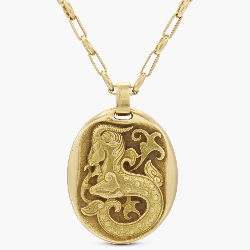 View full screen - View 1 of Lot 818. Gold Pendent Necklace.