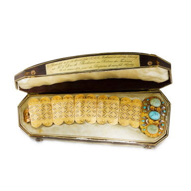 View full screen - View 1 of Lot 703. Bracelet émail turquoise et or | Enamel turquoise and gold bracelet .