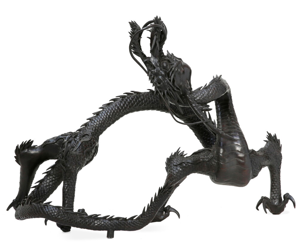 View full screen - View 1 of Lot 75. A MASSIVE BRONZE MODEL OF A DRAGON, ATTRIBUTED TO KIMURA TOUN, JAPAN, EDO/MEIJI PERIOD, 19TH CENTURY | GRANDE ET IMPRESSIONNANTE SCULPTURE DE DRAGON EN BRONZE PATINÉ, ATTRIBUÉE À KIMURA TOUN, JAPON, FIN DE L’ÉPOQUE EDO - ÉPOQUE MEIJI, XIXE SIÈCLE.