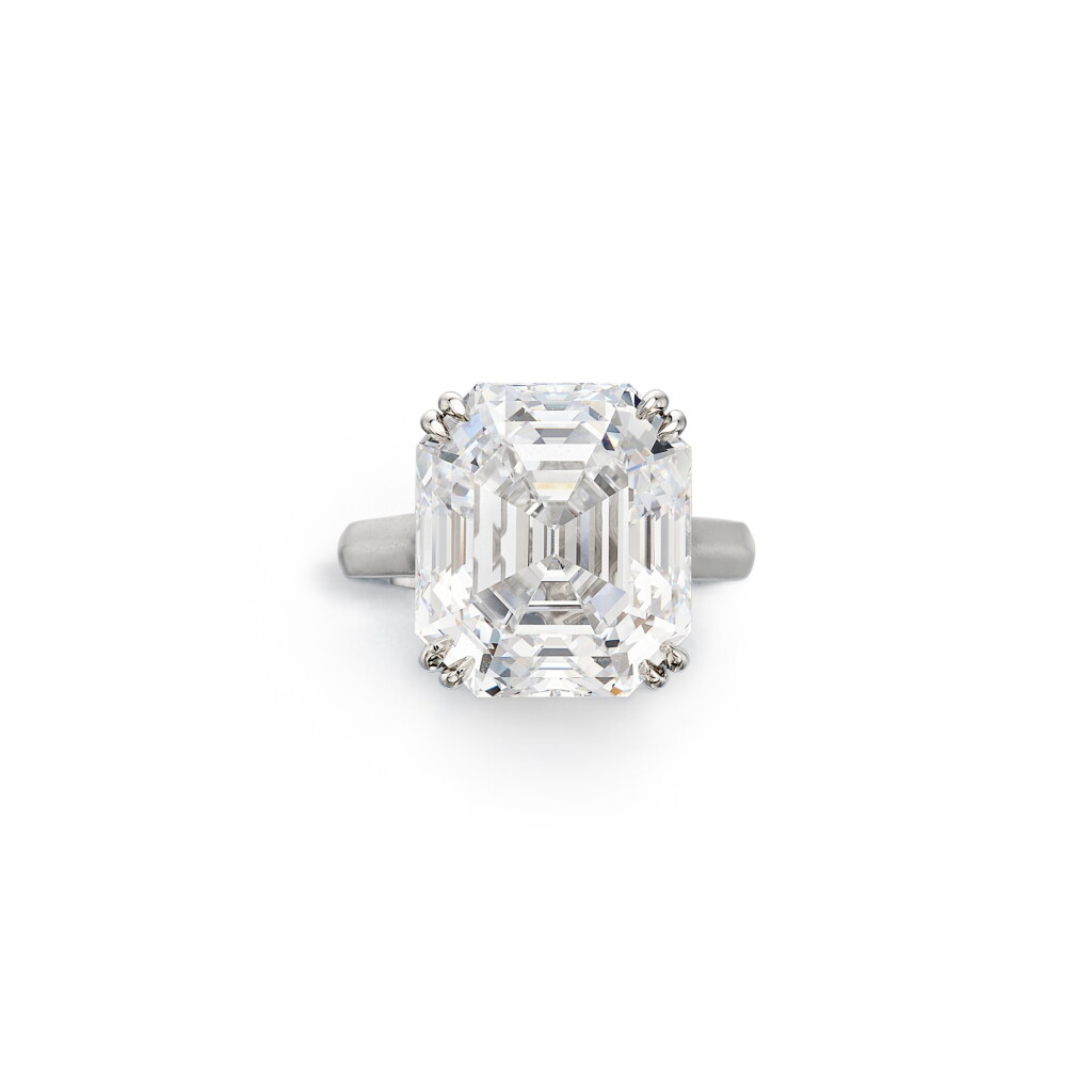 View full screen - View 1 of Lot 442. A Magnificent Diamond Ring | Kwiat | 鑽石戒指.