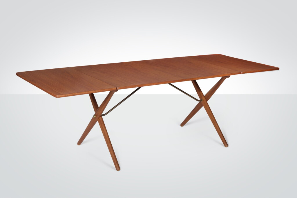 View full screen - View 1 of Lot 89. Drop-Leaf Dining Table.