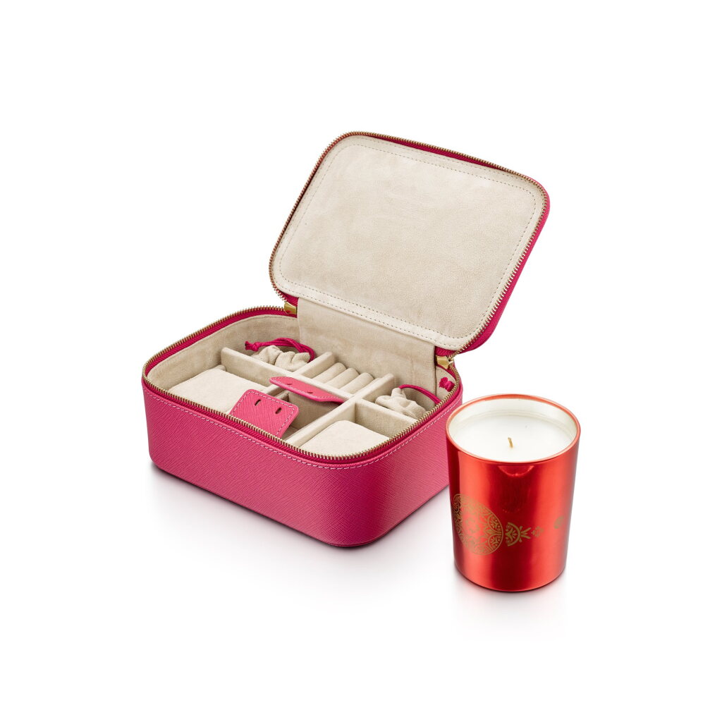 View full screen - View 1 of Lot 8815. A set of pink leather travelling case and scented candle, Circa 2018 | 百達翡麗 | 一套粉紅色旅行盒子及香薰蠟燭,約2018年製.