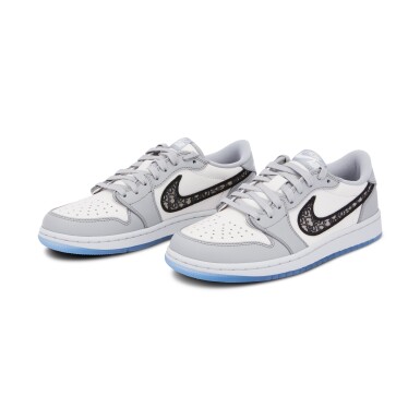 View full screen - View 1 of Lot 704. Air Jordan 1 Low Dior | Size 10.5.