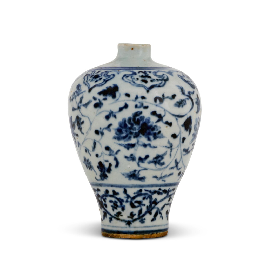 View full screen - View 1 of Lot 170. A blue and white meiping, 20th century .