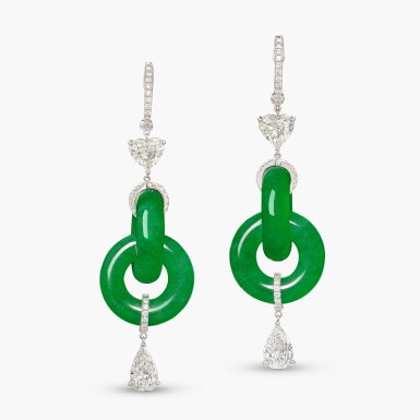 View full screen - View 1 of Lot 1716. Pair of Jadeite "Double Hoop" and Diamond Pendent Earrings | 天然「緬甸」翡翠「雙環」配 鑽石 耳墜一對.