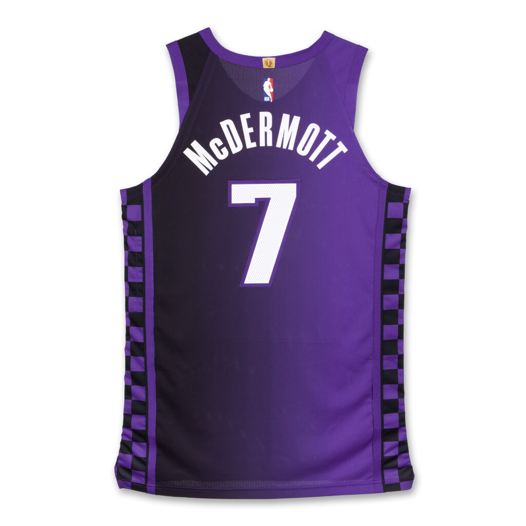 Voir en plein écran - Voir 1 du lot 243. Doug McDermott Sacramento Kings 2024-2025 Game Issued Statement Edition Jersey.