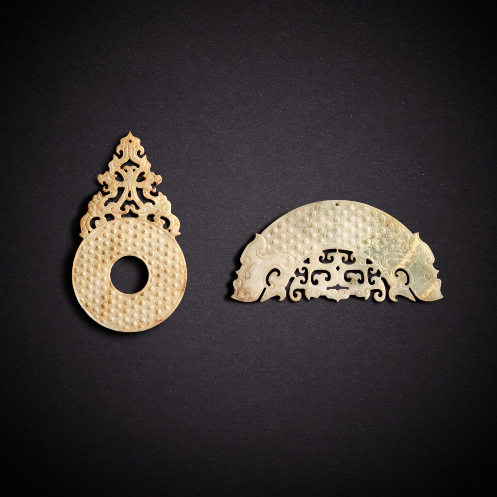 View full screen - View 1 of Lot 7860. Two jade pendants, Western Han dynasty | 西漢 白玉鳳紋環形珮及青玉白龍紋璜形珮.