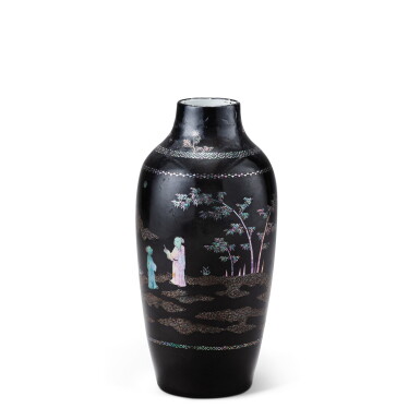 View full screen - View 1 of Lot 142. A rare lacquered and mother-of-pearl inlaid porcelain vase Qing dynasty, early 18th century | 清十八世紀早期 黑漆嵌螺鈿人物故事紋瓶.