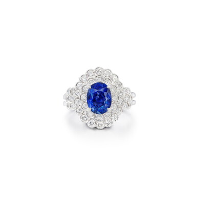 View full screen - View 1 of Lot 584. Sapphire and Diamond Ring | 藍寶石 配 鑽石 戒指.