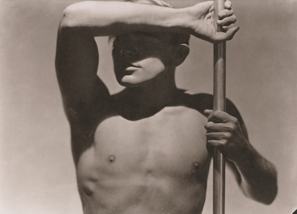 全萤幕检视 - 查看17GEORGE HOYNINGEN-HUENE | HORST TORSO, PARIS, 1931的1