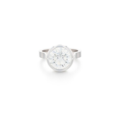 View full screen - View 1 of Lot 232. Bague diamant | Diamond ring.