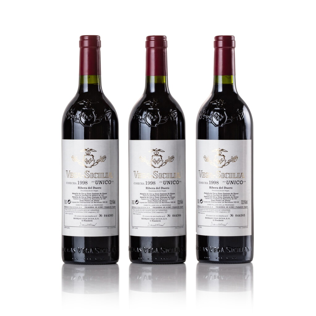 View full screen - View 1 of Lot 571. Vega Sicilia 'Unico' 1998 (3 BT).