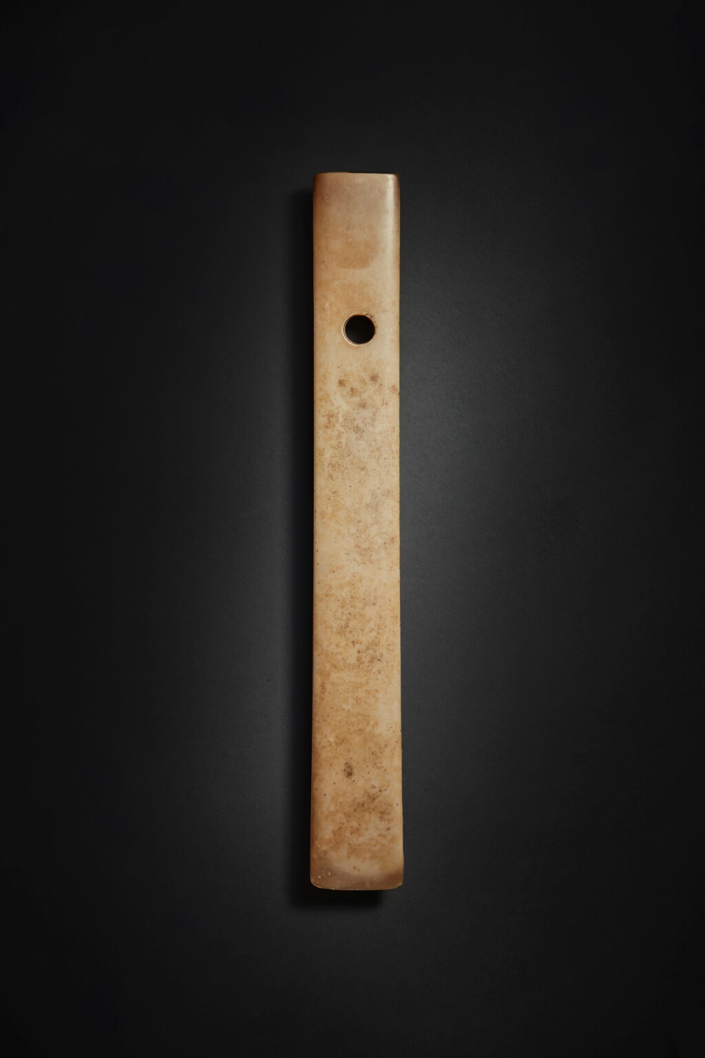 View full screen - View 1 of Lot 173. An archaic jade ceremonial blade (Gui), Neolithic period, Longshan culture.