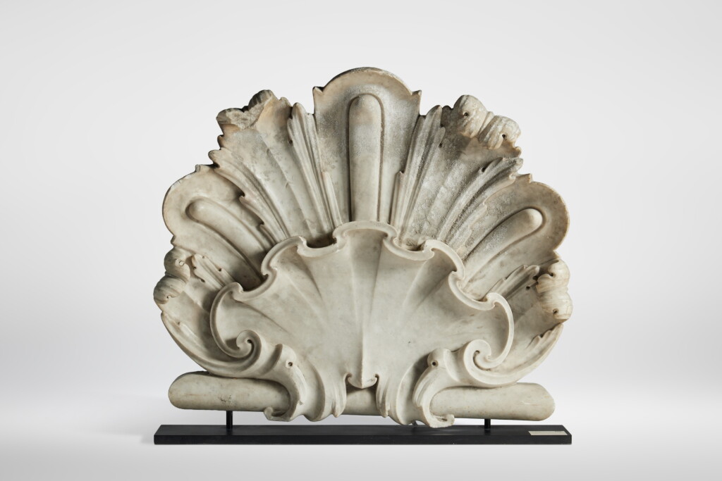View full screen - View 1 of Lot 718. A Large Carved White Marble Shell Ornament, Probably Italian, 18th Century.
