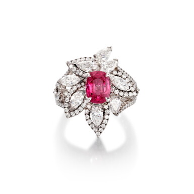 View full screen - View 1 of Lot 2990. Pink Sapphire and Diamond Ring | 2.51克拉 天然「緬甸」未經加熱粉紅色剛玉 配 鑽石 戒指.