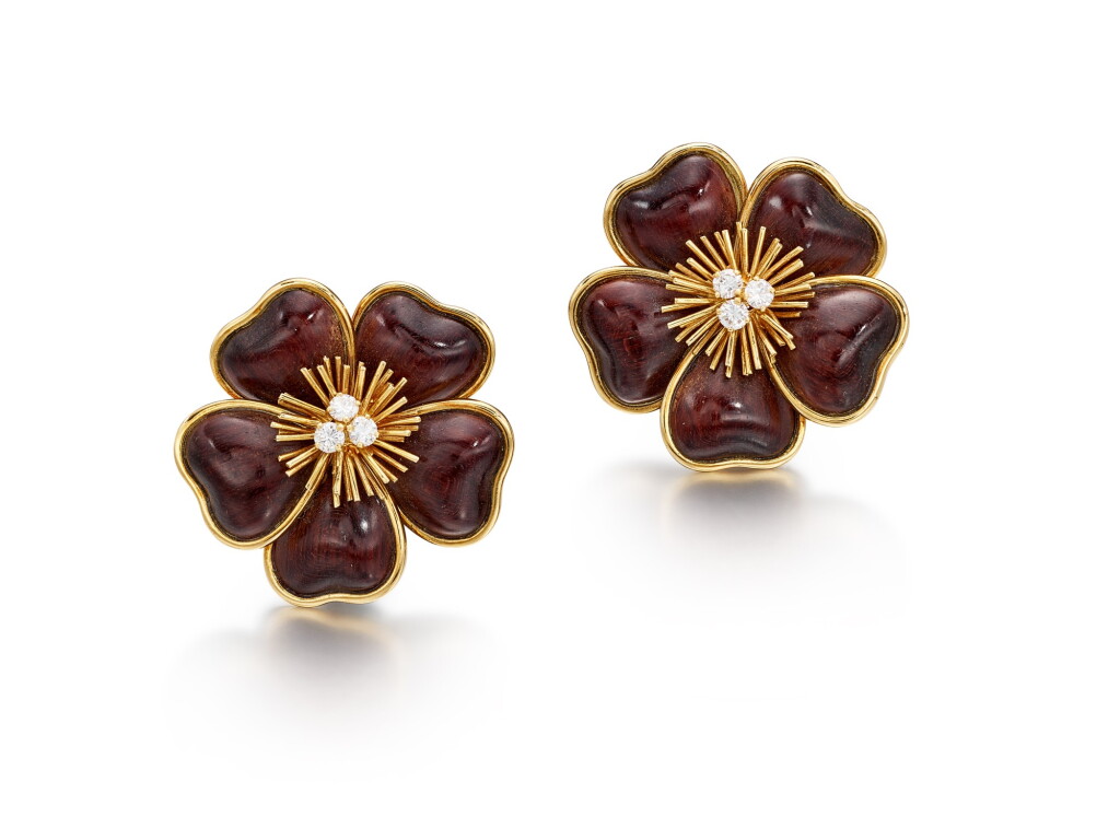 View full screen - View 1 of Lot 1663. 'Rose de Nöel' Pair of Hardwood and Diamond Ear Clips | 梵克雅寶 | 'Rose de Nöel' 硬木 配 鑽石 耳環一對.