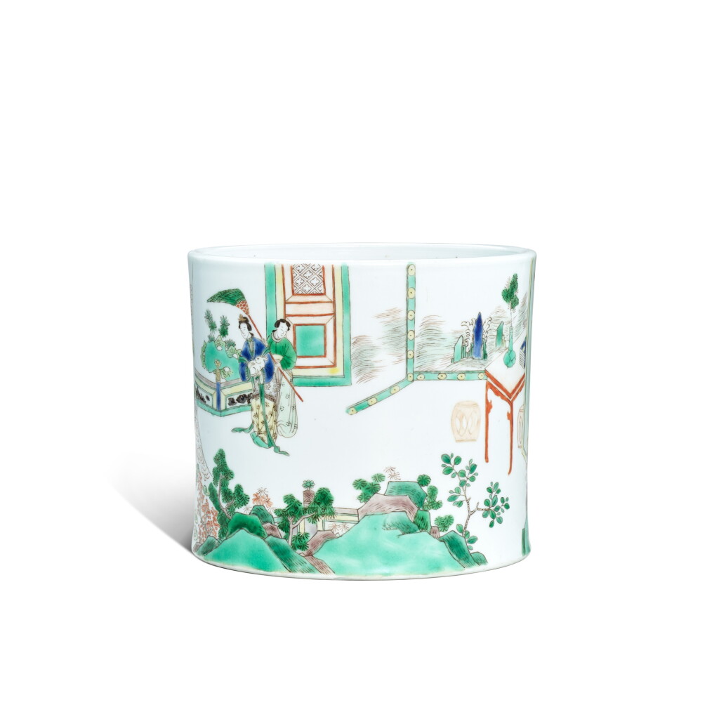 View full screen - View 1 of Lot 3376. A famille-verte 'Xuanzong and Yang Guifei' brushpot, Mu Shi Ju mark, Qing dynasty, Kangxi period | 清康熙 五彩長生殿重圓圖筆筒 《木石居》款.