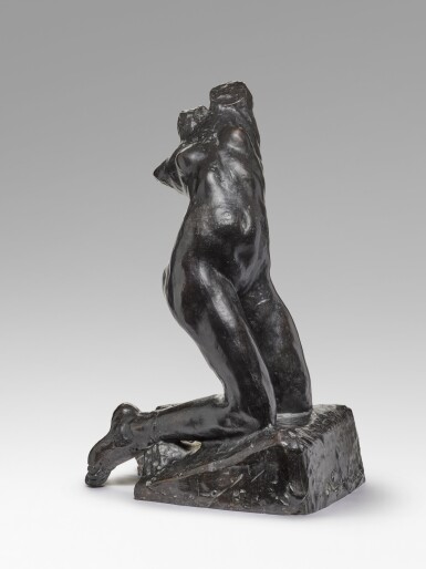 View full screen - View 1 of Lot 305. Nu féminin agenouillé en torsion.