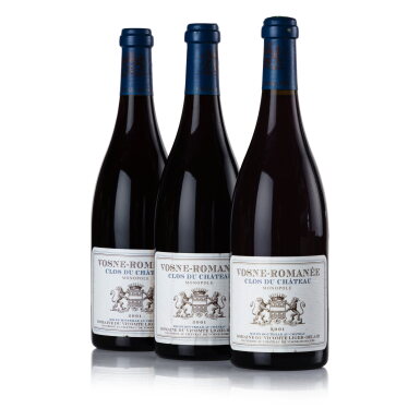 View full screen - View 1 of Lot 71. Vosne Romanée, Clos du Château 2001 Domaine du Comte Liger-Belair (3 BT).