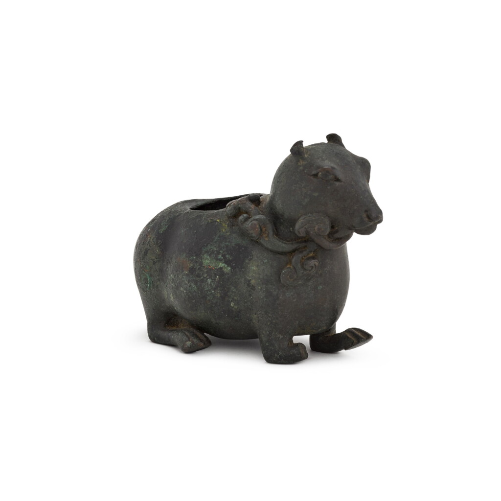 View full screen - View 1 of Lot 119. A bronze 'mythical beast' censer, Song-Ming dynasty | 宋-明 銅瑞獸形香爐.